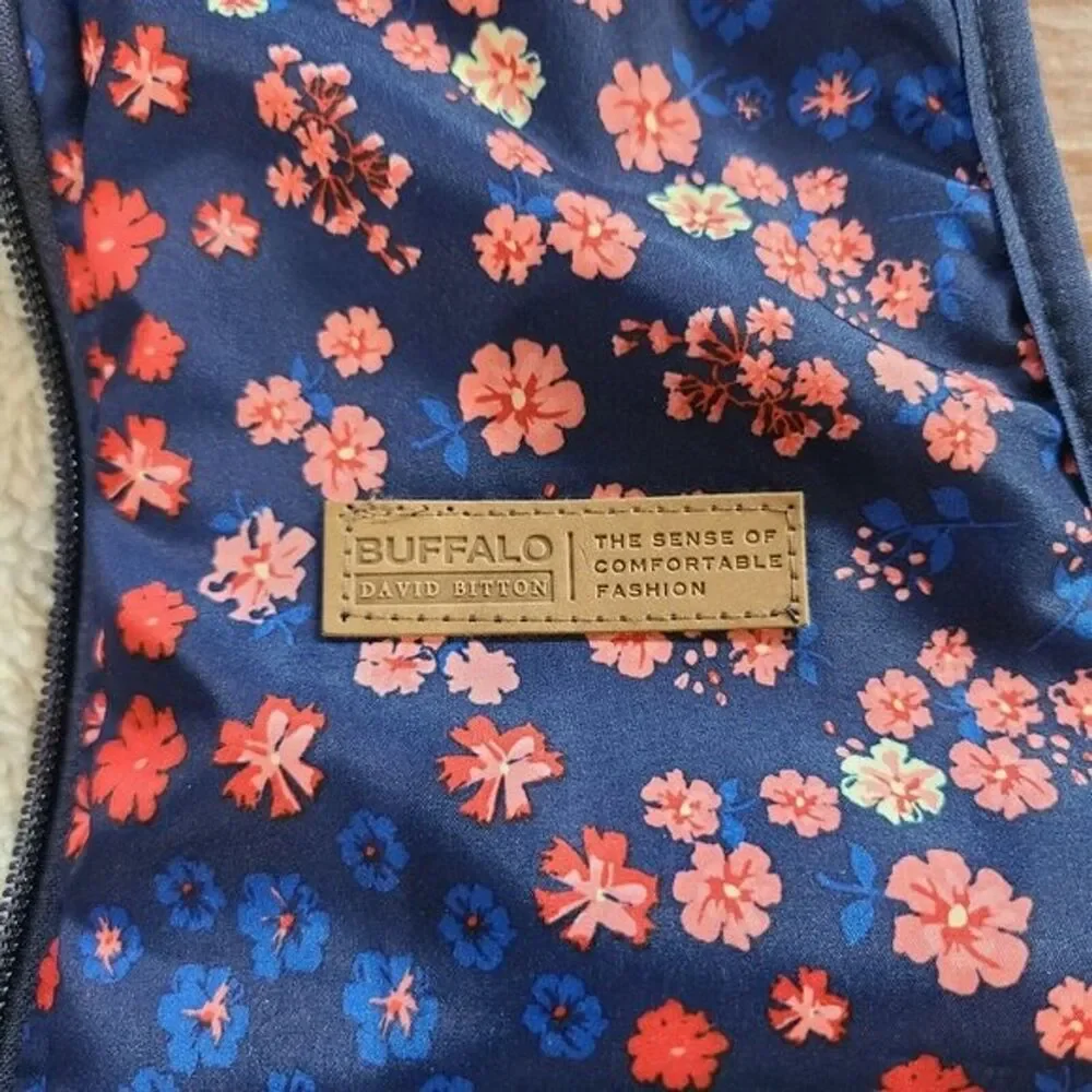 Buffalo‎ David Bitton Girls M Floral Fuzzy Reversible Vest Outwear Cozy Layering